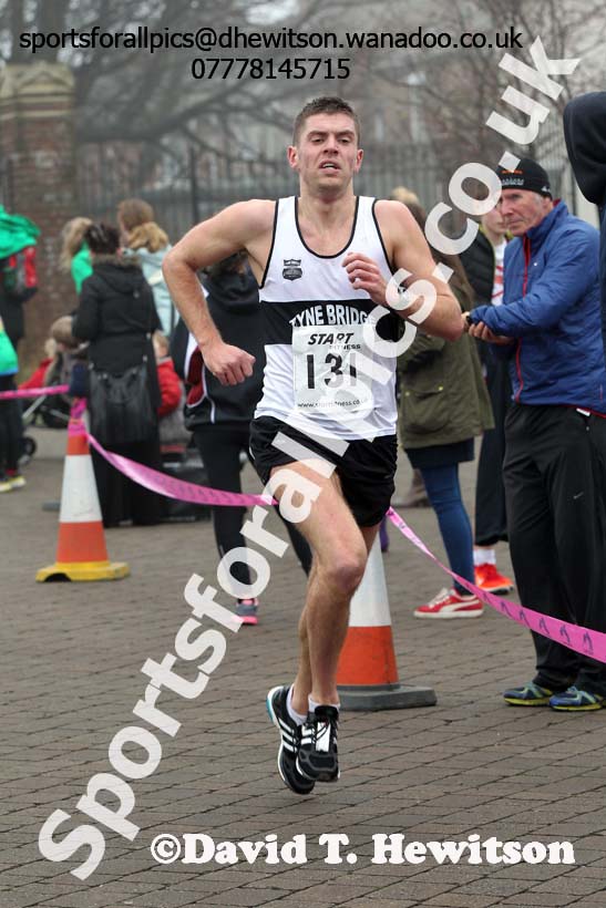 Marc Fenwick (Tyne Bridge) finishing the Wallsend Harriers Terry O'Gara 5k Memorial Road Race. Photo: David T. Hewitson/Sports for All Pics